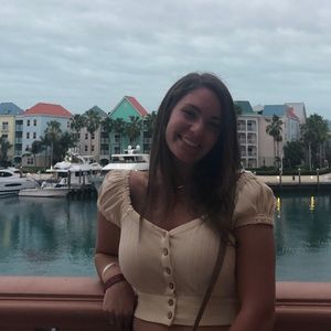 Meet your Posher, Amanda